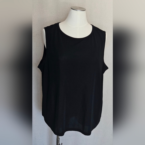 Maggie Barnes Tops - Maggie Barnes Women's Tank Size 4X
